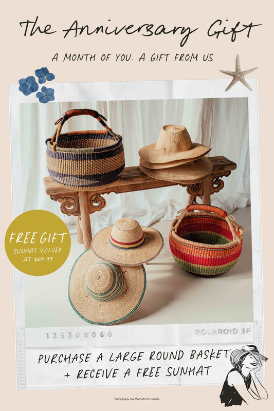 Promotional image of woven baskets and hats with a free gift offer on a light background.